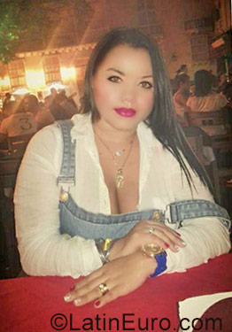 Date this foxy Colombia girl Lina from Monteria CO31203
