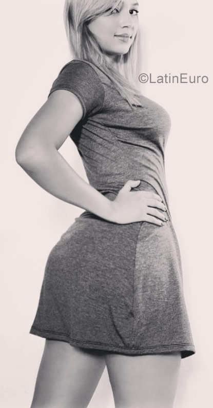 Date this athletic Colombia girl Angie from Medellin CO20825