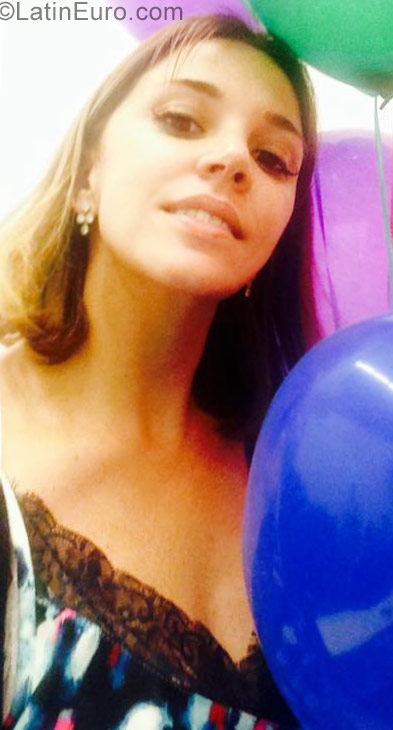 Date this voluptuous Brazil girl Paula from Sao Paulo BR9847
