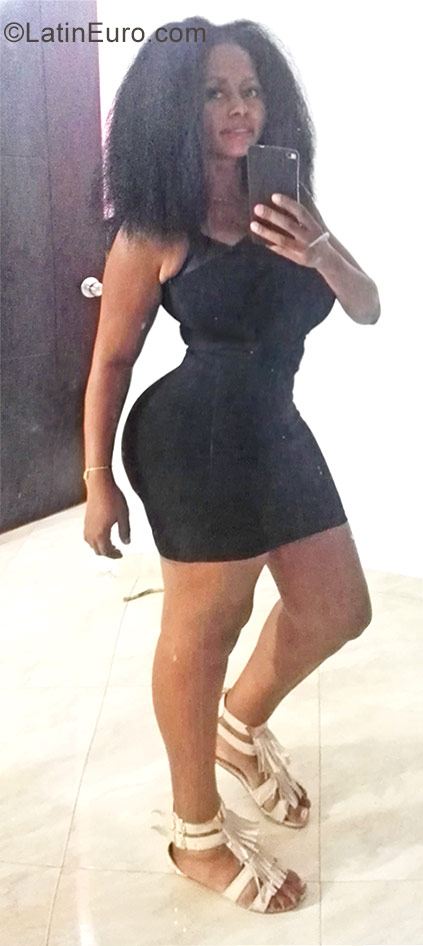 Date this athletic Colombia girl Karen from Cali CO19907