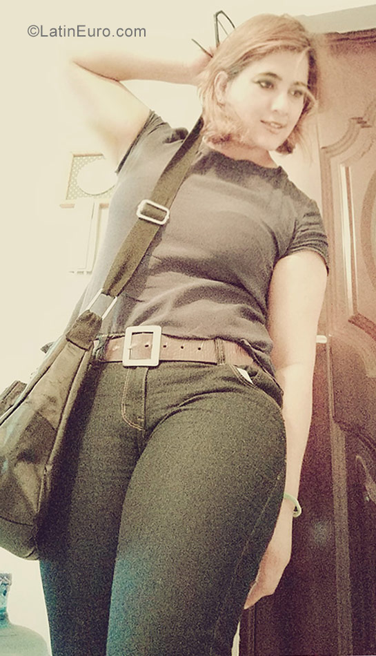 Date this attractive Honduras girl Isabel from San Pedro Sula HN2309