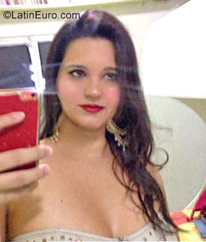 Date this charming Brazil girl Carolina from Salvador BR9873