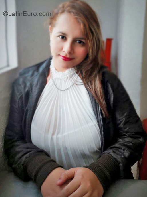 Date this stunning Colombia girl Jade sanchez from Bogota CO20121