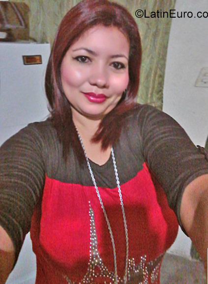 Date this athletic Honduras girl Wendy from San Pedro Sula HN2310