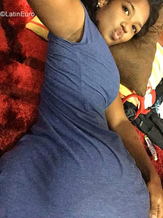 Date this hard body Colombia girl Sandra from Cali CO20225