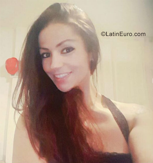 Date this stunning Spain girl Jakelin from Alicante ES356