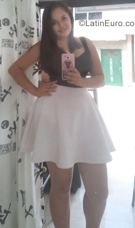 Date this cute Colombia girl Helen from Cali CO20508