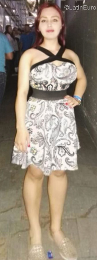 Date this attractive Colombia girl Yamile from Medellin CO20717
