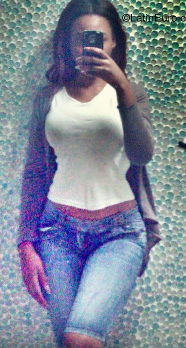 Date this cute Jamaica girl M from Kingston JM2414