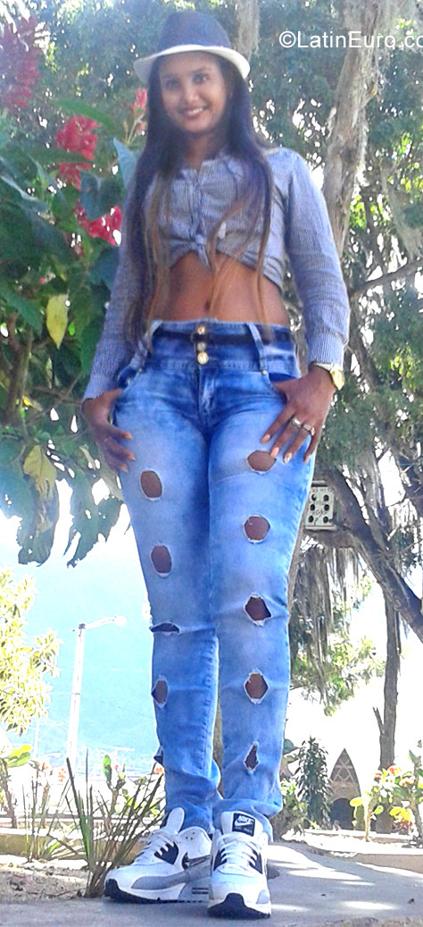 Date this pretty Panama girl Lorena from Panama City PA1059