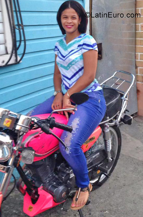 Date this delightful Dominican Republic girl Jennifer from Puerto Plata DO27972