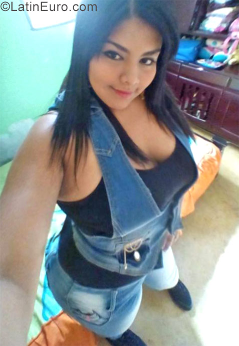 Date this young Colombia girl Ana meliza from Medellin CO21162