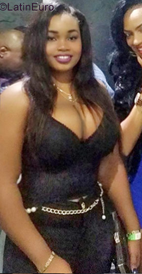 Date this stunning Jamaica girl Krissy from Kingston JM2715