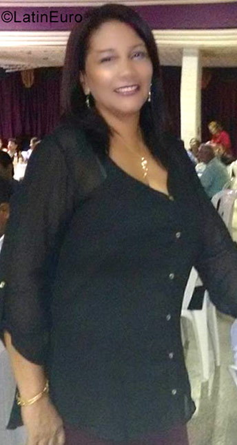 Date this voluptuous Colombia girl Leo from Barrancabermeja CO21169