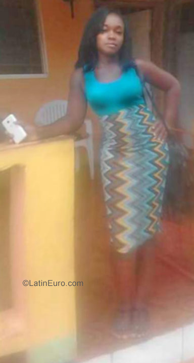 Date this delightful Jamaica girl Nickesha from Kingston JM2437
