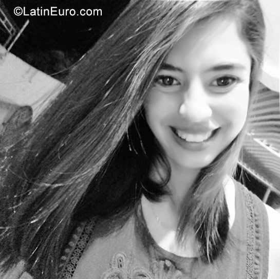 Date this lovely Brazil girl Tamyris from Joao Pessoa BR10020