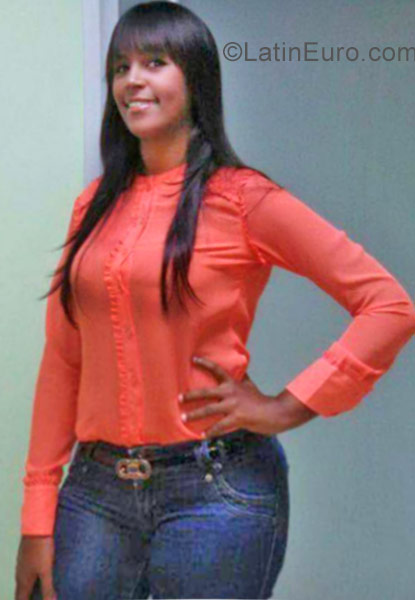 Date this sensual Dominican Republic girl Antia from Santo Domingo DO41214