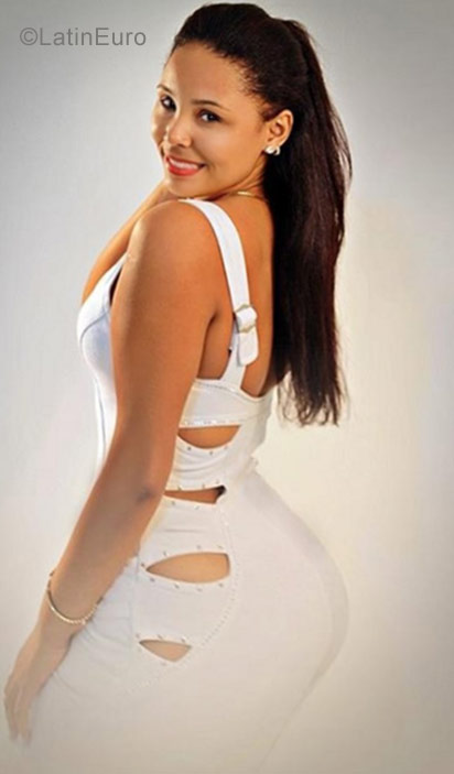 Date this stunning Dominican Republic girl Roselysb from Santo Domingo este DO38545