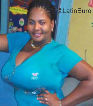 Date this georgeous Jamaica girl Candy from Montego Bay JM2444