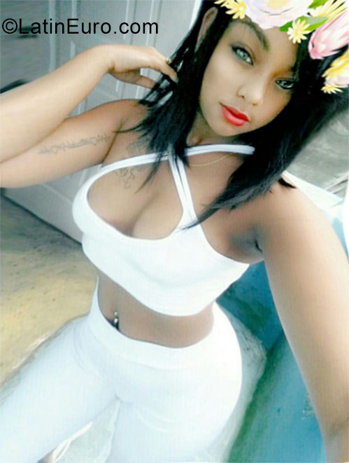 Date this attractive Dominican Republic girl Jessica minaya from Santo Domingo DO28686