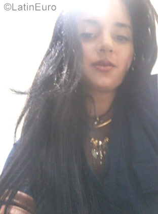 Date this happy United States girl Camila from Orlando CO21464