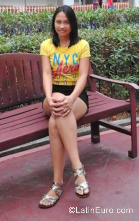 Date this attractive Singapore girl Rheda from Singapore PH958