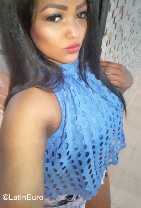 Date this voluptuous Panama girl Mayra from Panama City PA1068