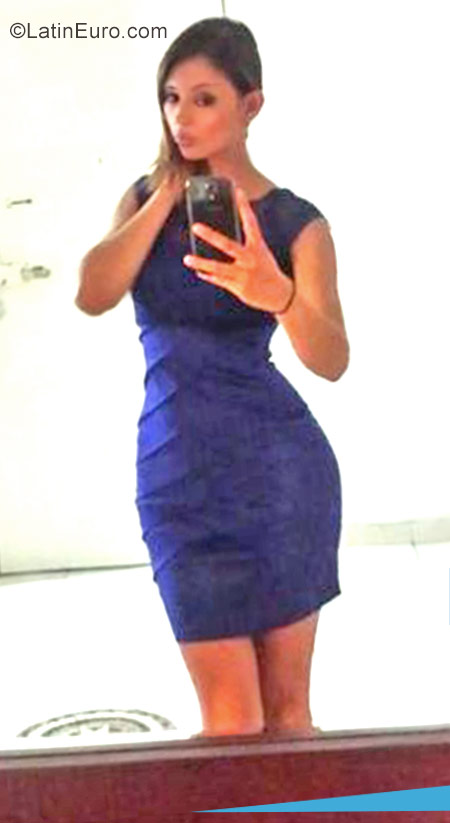 Date this hot Colombia girl Paola andrea from Bogota CO21634