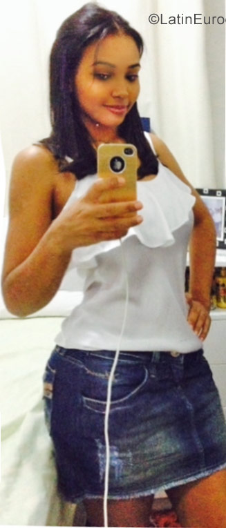 Date this hard body Brazil girl Claudiane from Recife BR10059