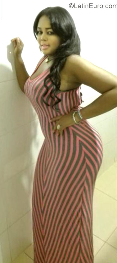 Date this charming Dominican Republic girl Elena from Santiago DO40313