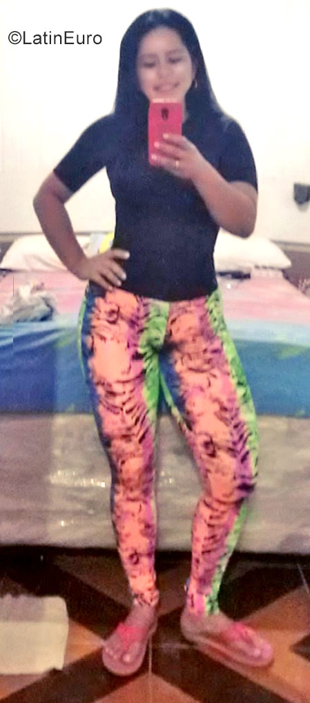 Date this foxy Brazil girl Lucilene from codajas BR10062