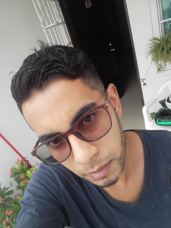 Date this tall Colombia man Albert from Santa Marta CO21704