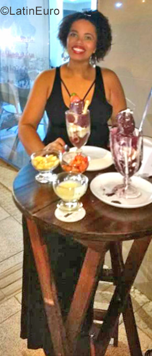 Date this tall Brazil girl Maria from Vila Velha BR10095