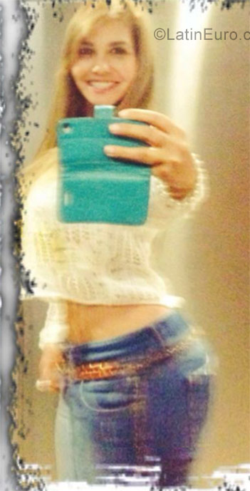 Date this charming Colombia girl Carmen from Bogota CO21798