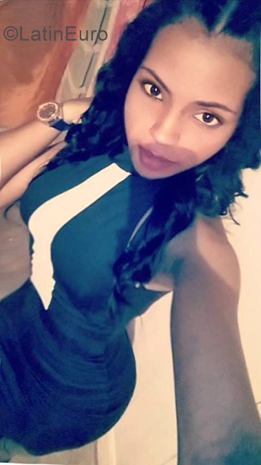 Date this pretty Dominican Republic girl Isabel from Santo Domimgo DO29506