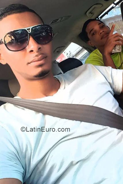 Date this funny Dominican Republic man Mchael from La Romana DO29544