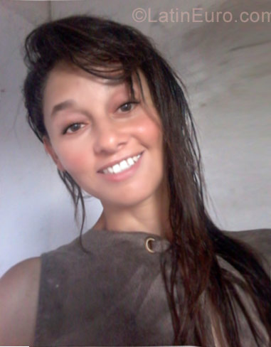 Date this delightful Brazil girl Yara from Itupiranga BR10137