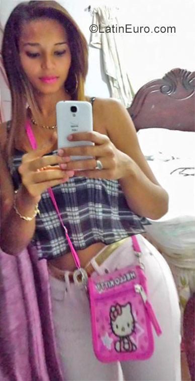 Date this tall Dominican Republic girl Rosy from La Vega DO29580