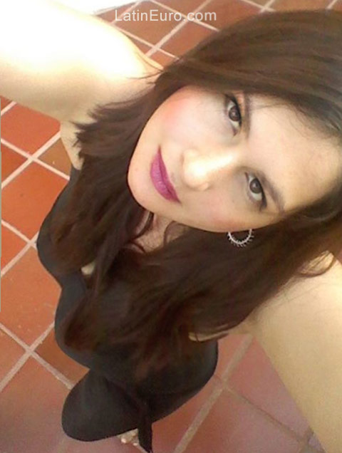 Date this charming Colombia girl CAROL NDREA from Cartagena CO21980