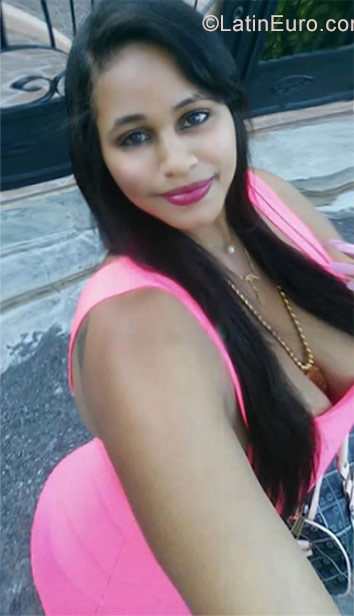 Date this nice looking Dominican Republic girl Solangel from Puerto Plata DO29588