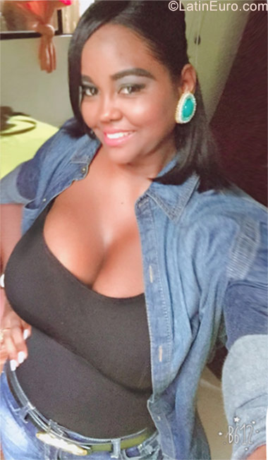 Date this attractive Dominican Republic girl Denny from San Francisco De Macoris DO29595