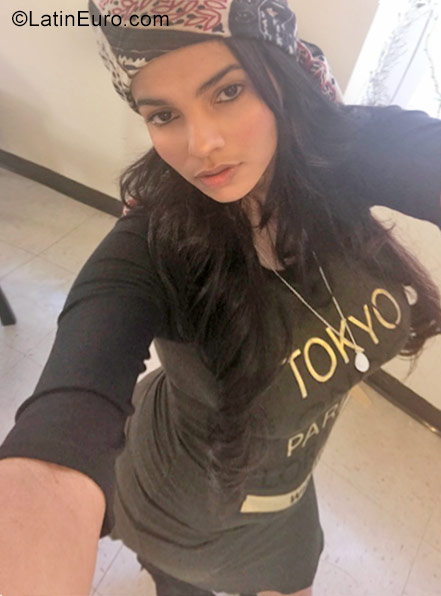 Date this lovely Dominican Republic girl Ysabela from San Francisco De Macoris DO29615