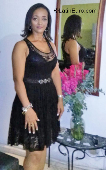 Date this tall Colombia girl Casandra from Cali CO22040