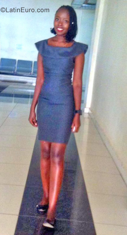 Date this attractive Rwanda girl Filla from Rwanda RW8