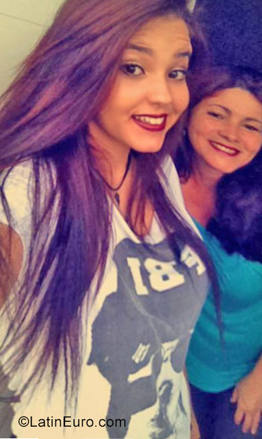 Date this sensual Brazil girl Eloa from Varginha BR10207