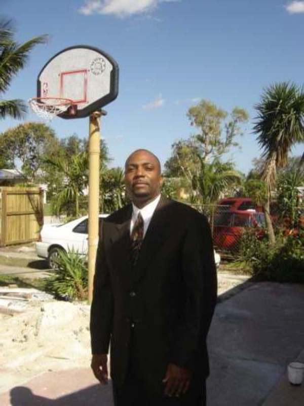Date this voluptuous United States man PaulyD from Miami US18546