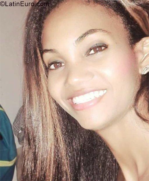 Date this young Dominican Republic girl Della from Santiago DO30020