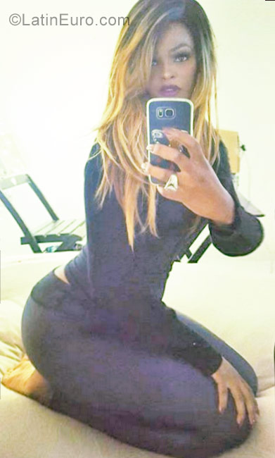 Date this delightful Brazil girl Luana from Rio De Janeiro BR10249