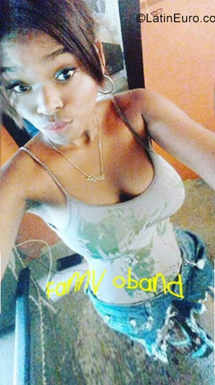 Date this georgeous Colombia girl Fanny from Buenaventura CO22294