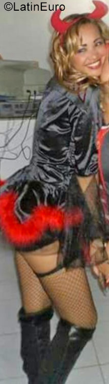 Date this hard body Brazil girl Isis from Rio De Janeiro BR10300